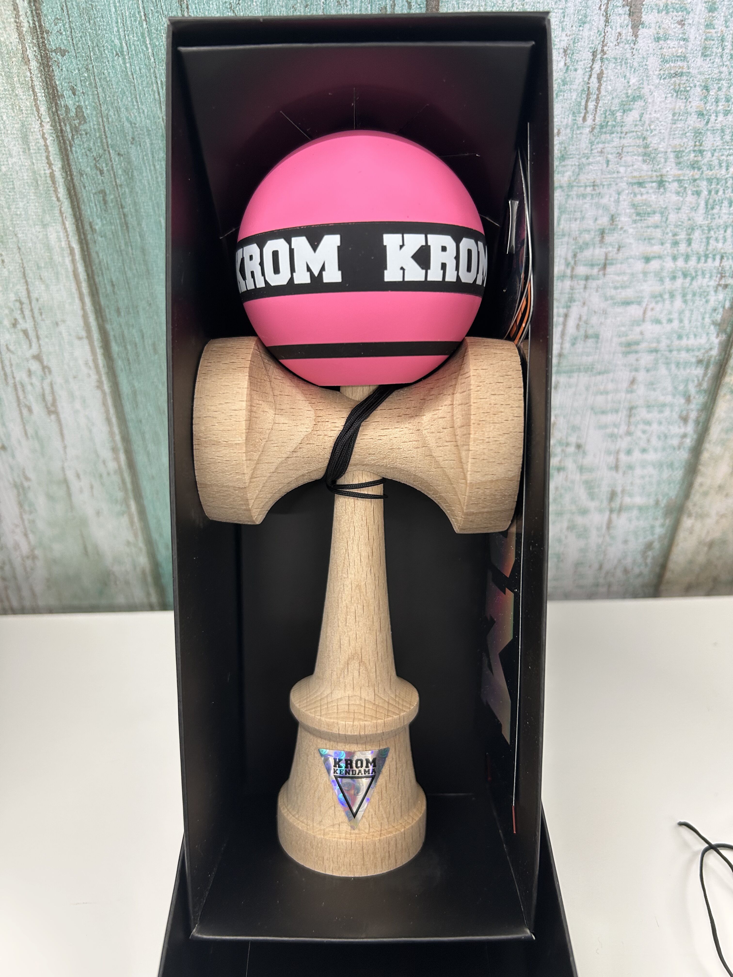 KROM STROGO（クロム ストロゴ）　PINK