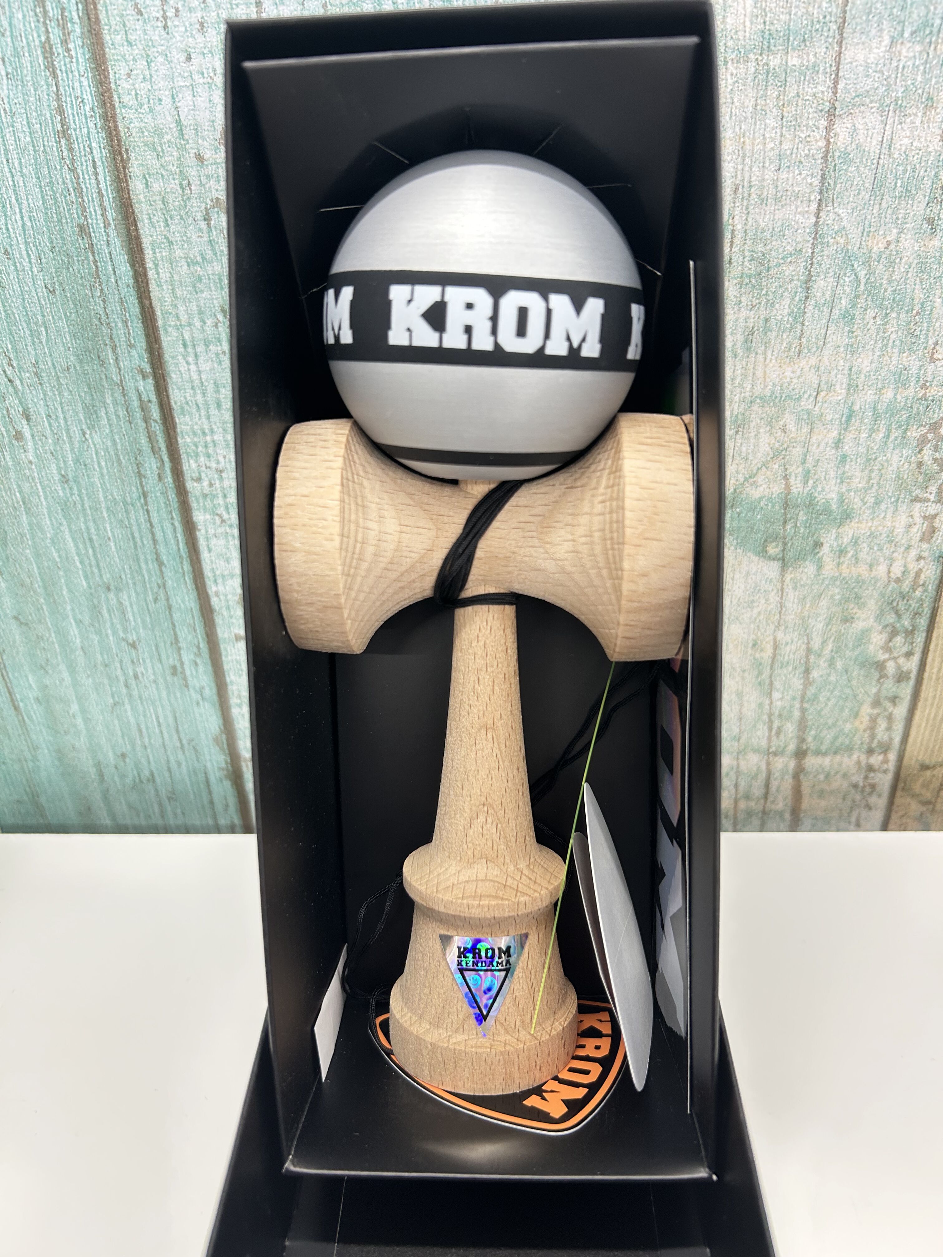 KROM STROGO（クロム ストロゴ）　SILVER